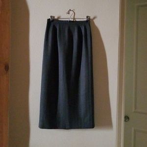 NWOT Talbot's 100% wool pencil skirt, size 6